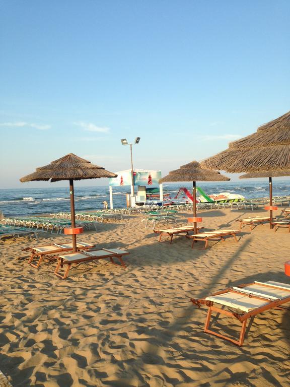 Hotel Santiago Rimini Exterior photo